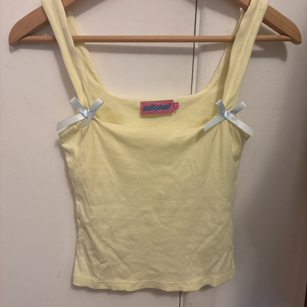 Edikted Yellow Ribbed Tank Top w Blue Bows